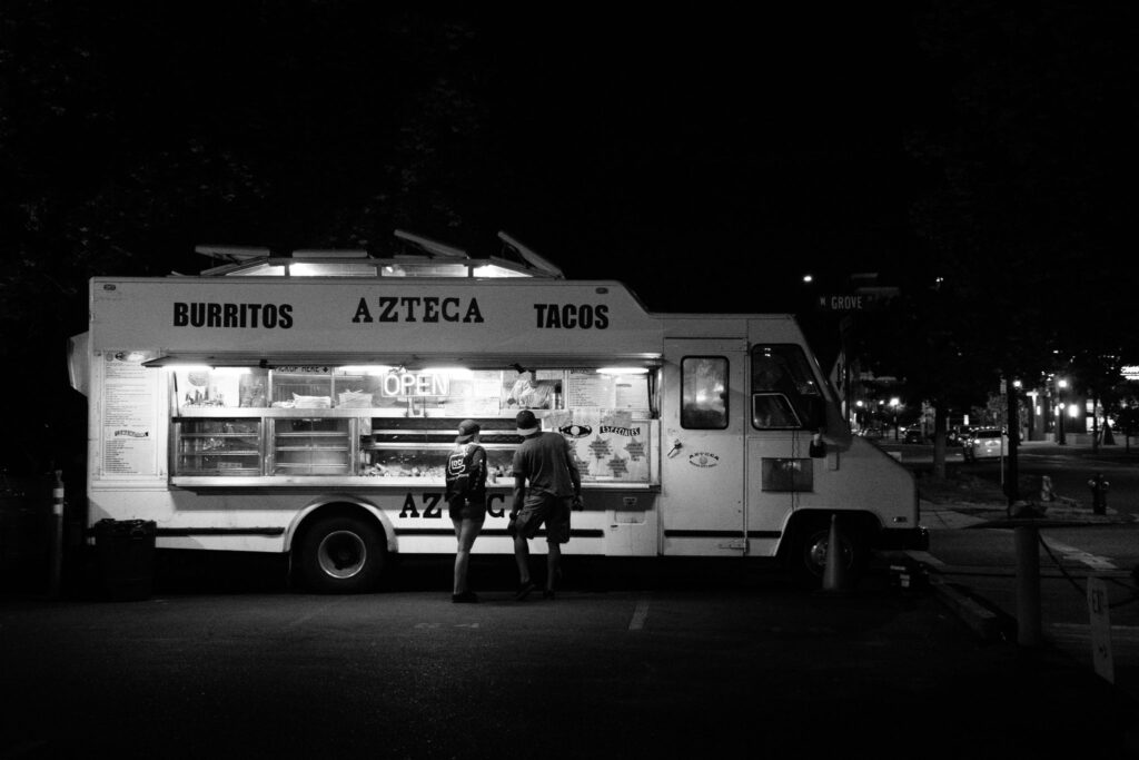 Food Trailer vs Food Truck: Which Is Right for You?